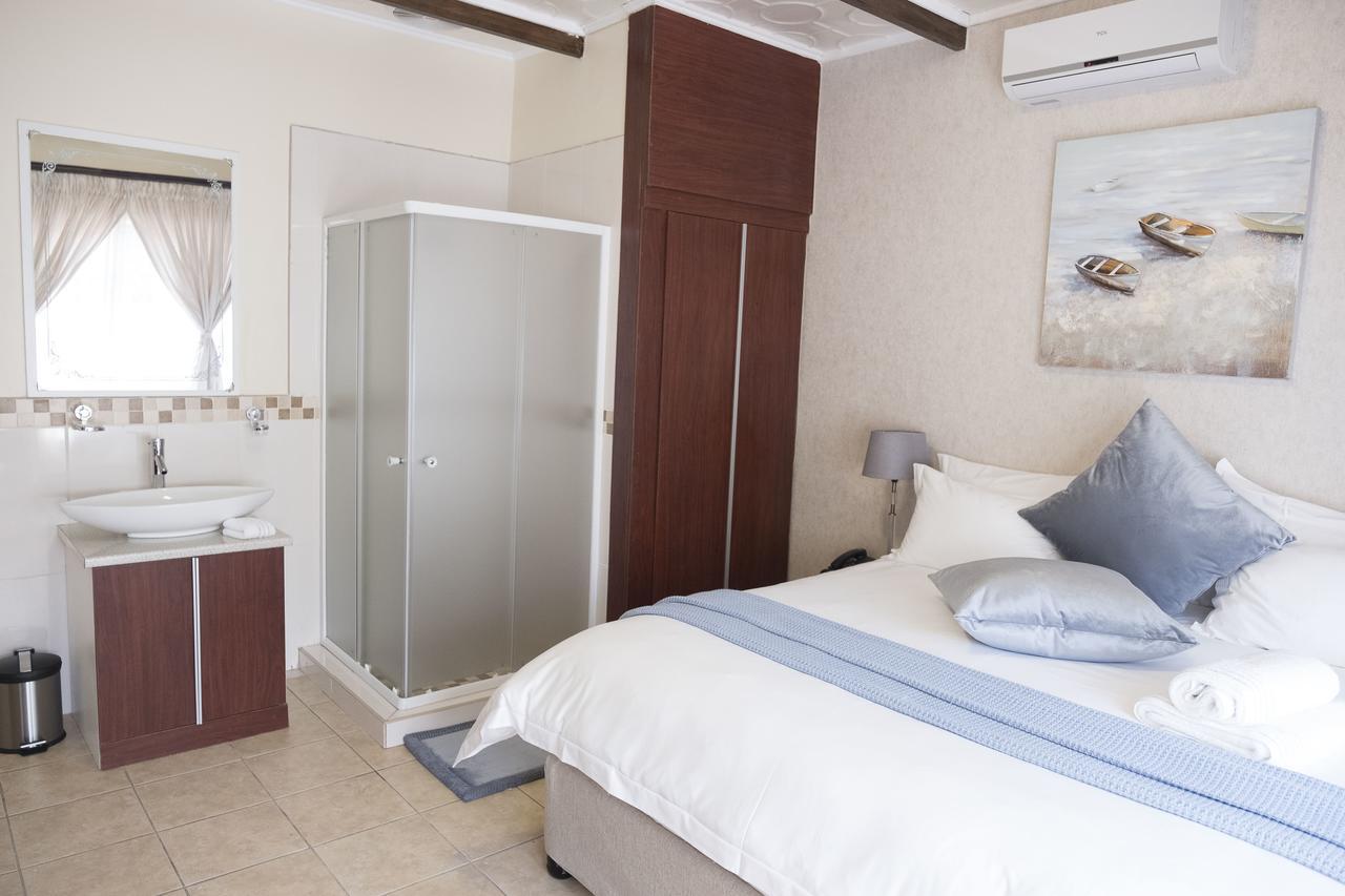 Comfort Guest House พริทอเรีย ภายนอก รูปภาพ